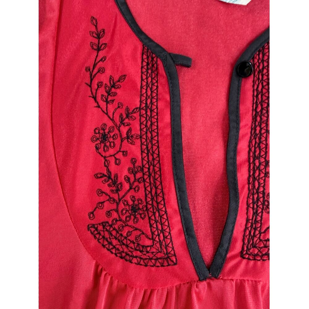 Vintage Glencraft Red Nylon Embroidered Yoke Black Nightgown Size Med Union Made - Picture 2 of 6